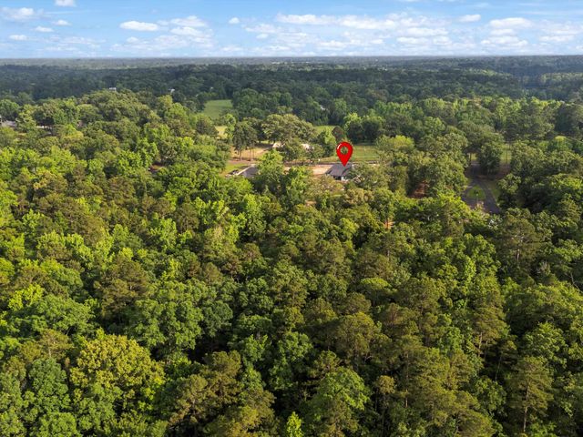 1562 Willow Oak Rd, Gladewater, TX 75647
