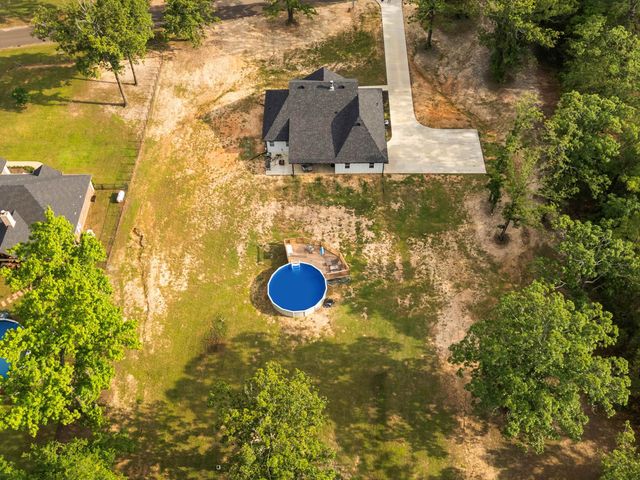 1562 Willow Oak Rd, Gladewater, TX 75647