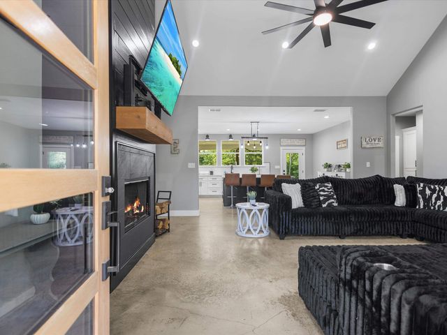 1562 Willow Oak Rd, Gladewater, TX 75647