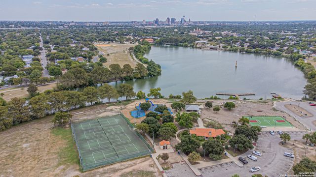 1703 Texas Ave, San Antonio, TX 78201