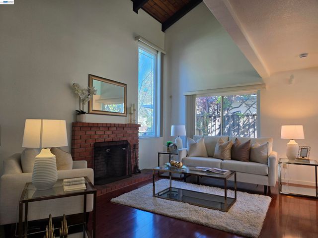 161 Hackamore Ln, Fremont, CA 94539