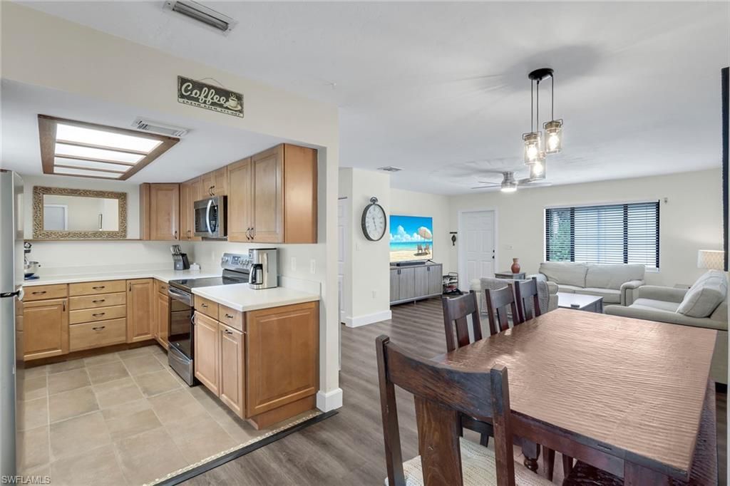 27051 Edgewood ST, BONITA SPRINGS, FL 34135 — photo 5