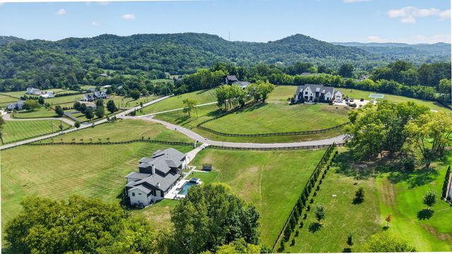 5117 Aberleigh Ln, Franklin, TN 37064