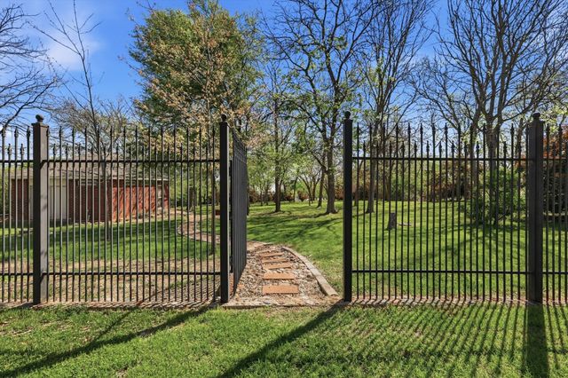 6405 Shoreline Drive, Little Elm, TX 75068