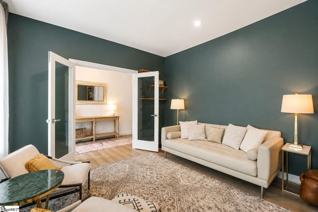 209 Furness Drive, Fountain Inn, SC 29644