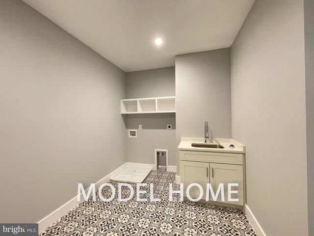 1806 BARBEE ST, Mclean, VA 22101