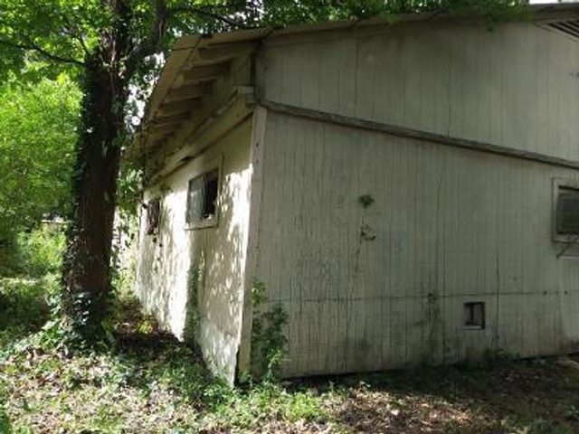 400 Friar Tuck Road, Shepherd, TX 77371