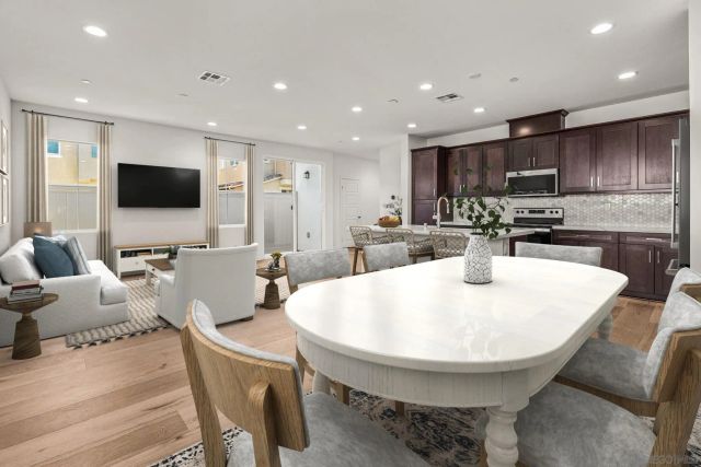 505 Pinedale, Vista, CA 92081