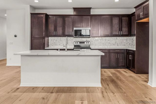 505 Pinedale, Vista, CA 92081