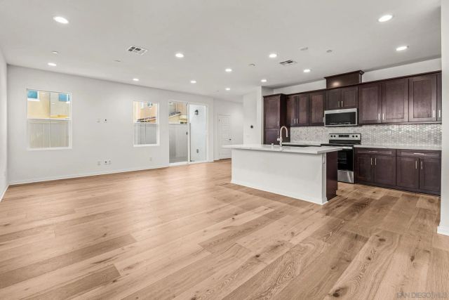 505 Pinedale, Vista, CA 92081