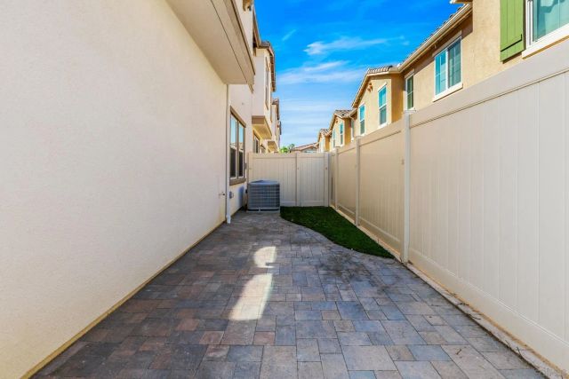 505 Pinedale, Vista, CA 92081