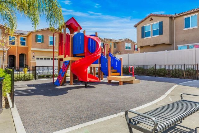 505 Pinedale, Vista, CA 92081