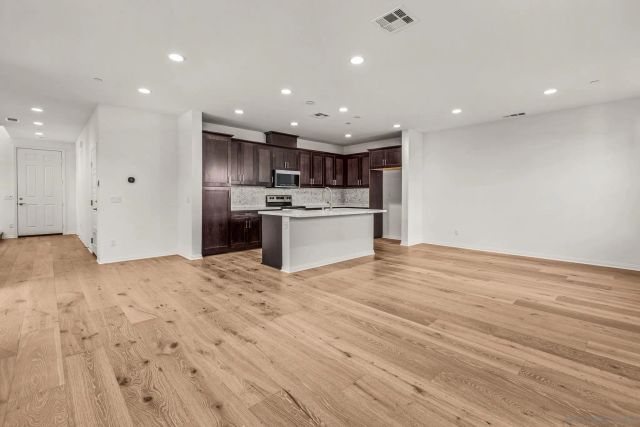 505 Pinedale, Vista, CA 92081