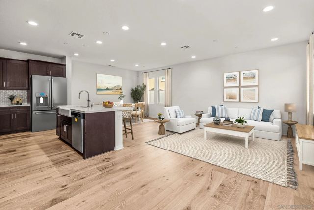 505 Pinedale, Vista, CA 92081