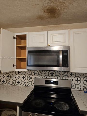 1717 NW 69th St, Miami, FL 33147
