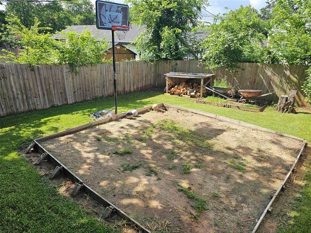 11670 Vistawood Street, Willis, TX 77318