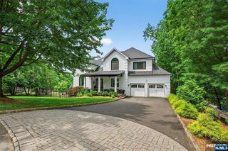 23 Pierson Court, Mahwah, NJ 07430