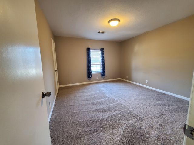 294 Donna Dr Apt A, Hendersonville, TN 37075