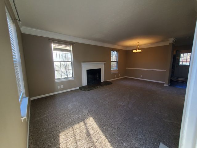 294 Donna Dr Apt A, Hendersonville, TN 37075