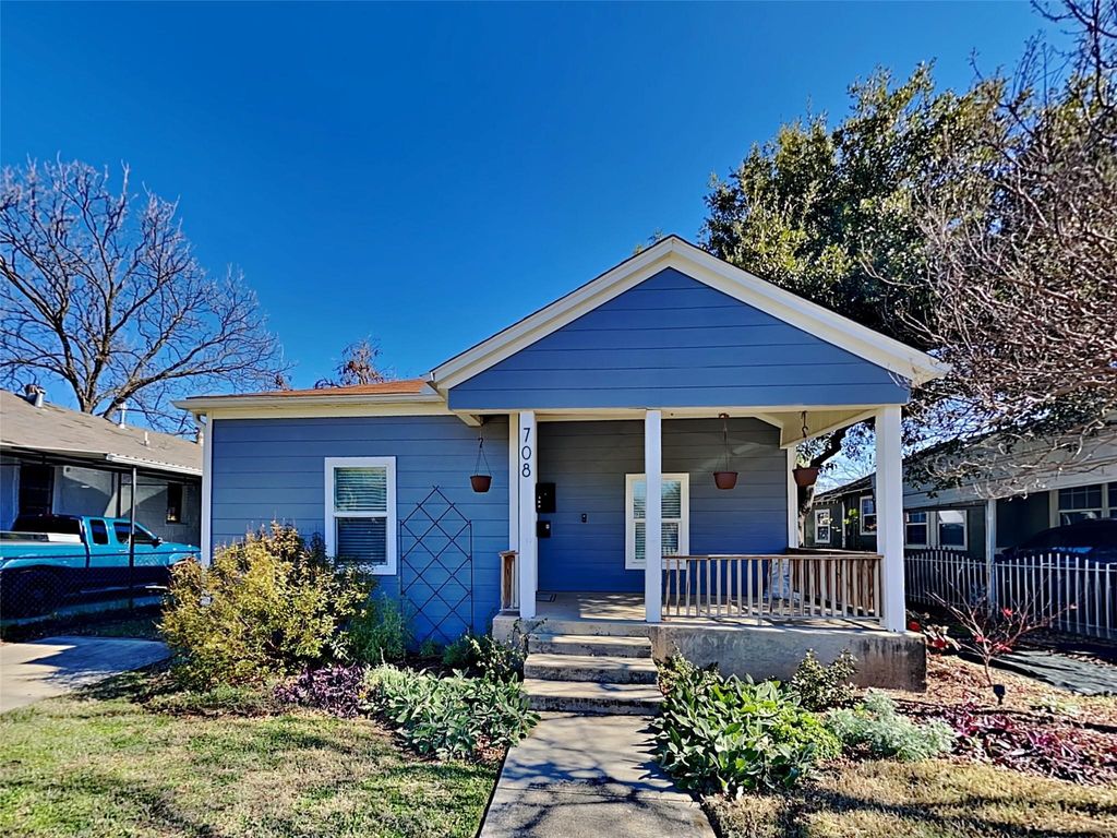 708 S Willomet Avenue, Dallas, TX 75208 — exterior