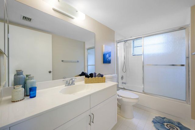 2334 S Cypress Bend Drive 308, Pompano Beach, FL 33069