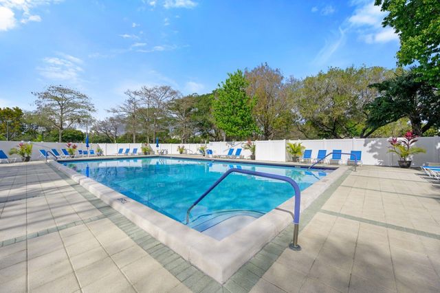 2334 S Cypress Bend Drive 308, Pompano Beach, FL 33069