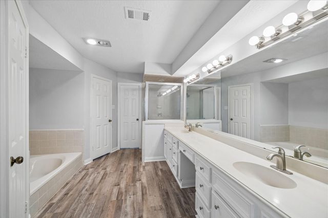 5410 Red Cliff Drive, Kingwood, TX 77345