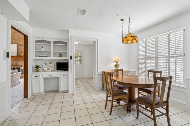 5410 Red Cliff Drive, Kingwood, TX 77345