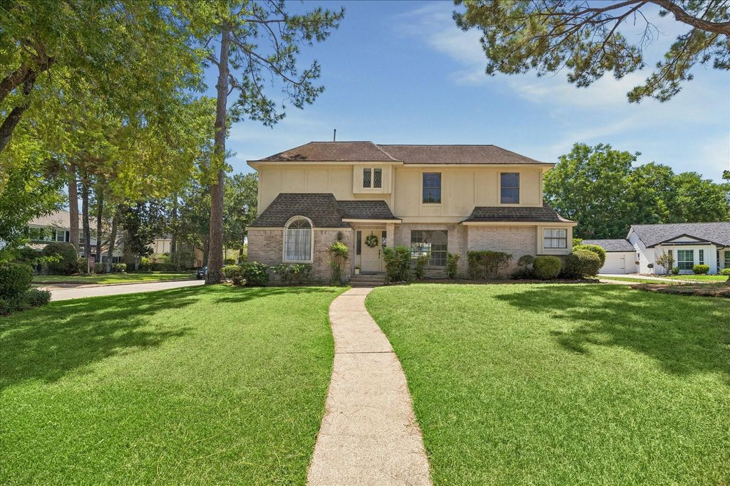 5410 Red Cliff Drive, Kingwood, TX 77345