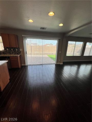 5308 Las Cruces Heights Street, North Las Vegas, NV 89081