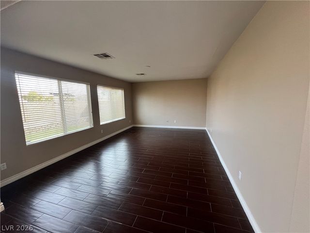 5308 Las Cruces Heights Street, North Las Vegas, NV 89081