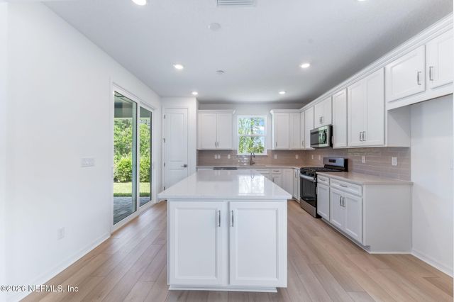 614 ECLIPTIC Loop, Yulee, FL 32097