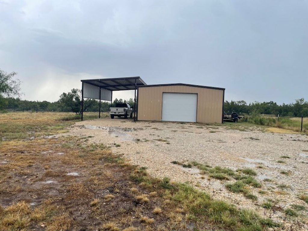Image 4 of property listing at 9213 Remuda Lane, Christoval, TX 76935