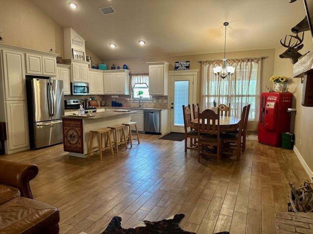 Image 7 of property listing at 9213 Remuda Lane, Christoval, TX 76935