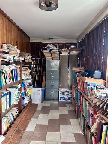 6845 S Chappel Avenue, Chicago, IL 60649