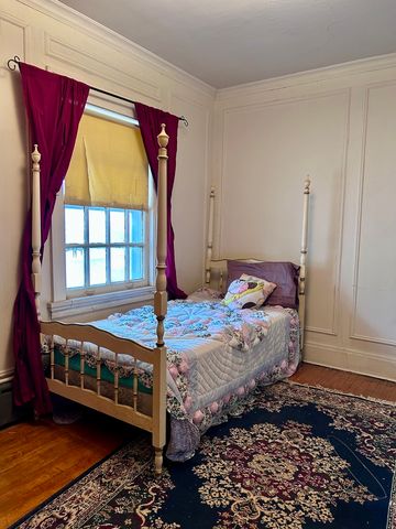 6845 S Chappel Avenue, Chicago, IL 60649