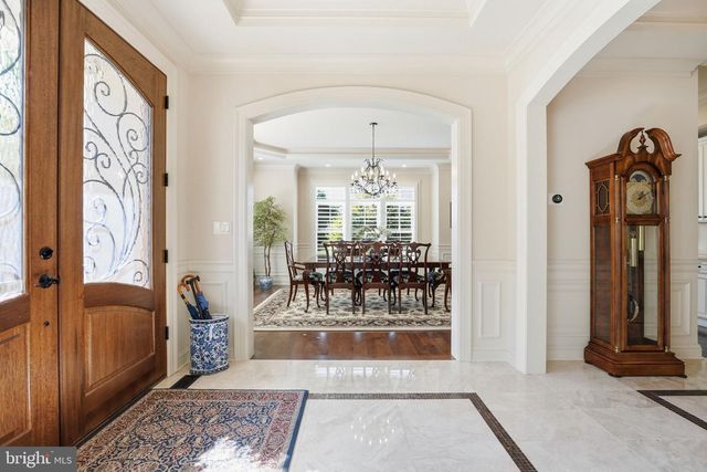 609 KINGSLEY RD SW, Vienna, VA 22180