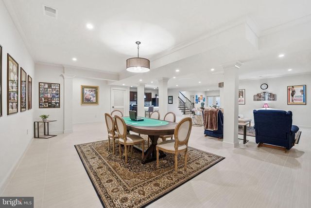 609 KINGSLEY RD SW, Vienna, VA 22180