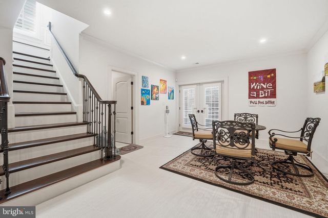 609 KINGSLEY RD SW, Vienna, VA 22180