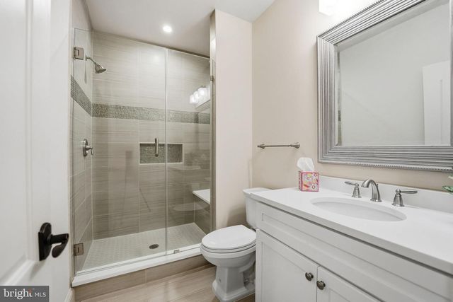 609 KINGSLEY RD SW, Vienna, VA 22180