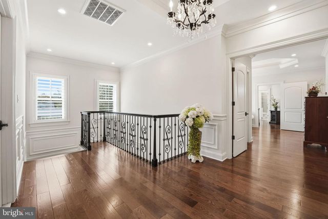 609 KINGSLEY RD SW, Vienna, VA 22180