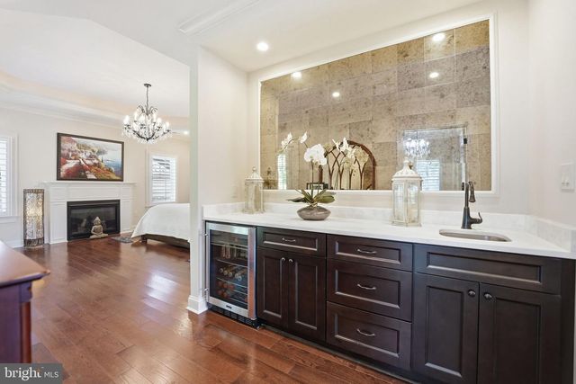 609 KINGSLEY RD SW, Vienna, VA 22180