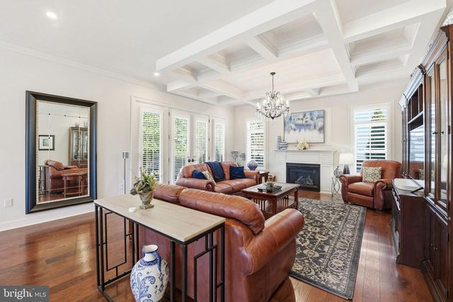 609 KINGSLEY RD SW, Vienna, VA 22180