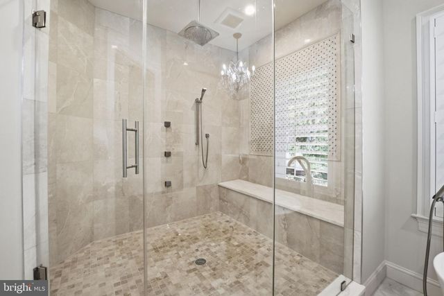 609 KINGSLEY RD SW, Vienna, VA 22180