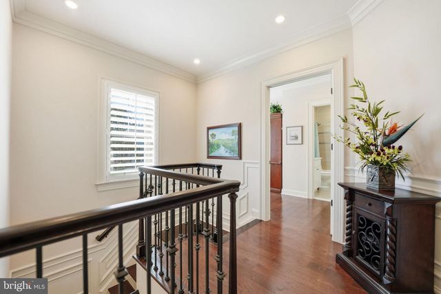 609 KINGSLEY RD SW, Vienna, VA 22180