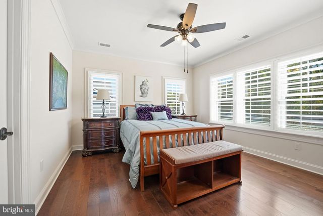 609 KINGSLEY RD SW, Vienna, VA 22180