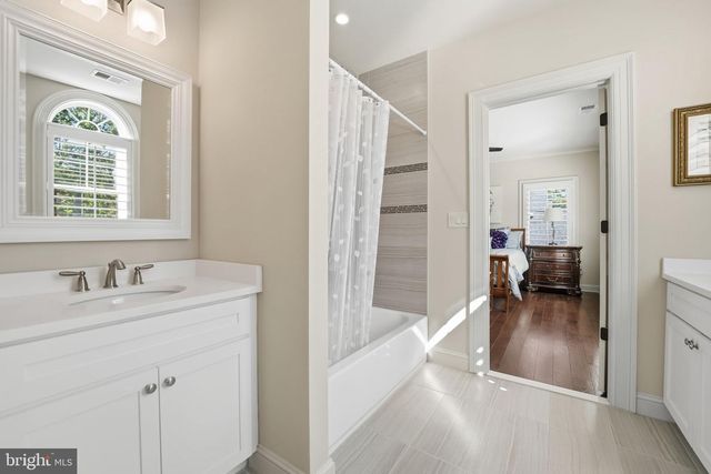 609 KINGSLEY RD SW, Vienna, VA 22180