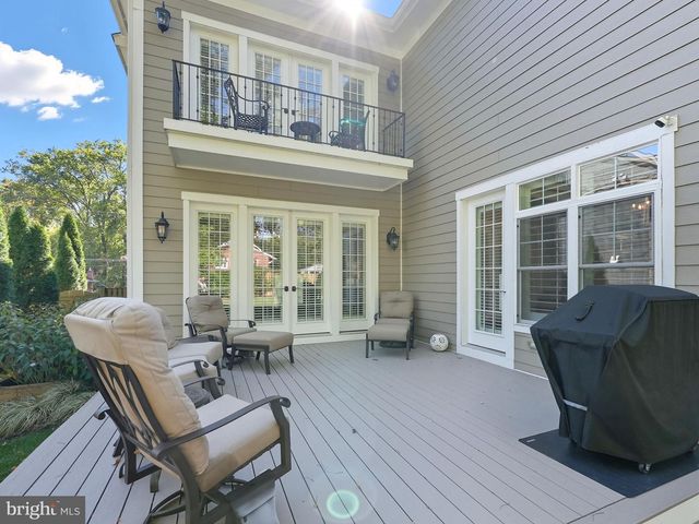 609 KINGSLEY RD SW, Vienna, VA 22180