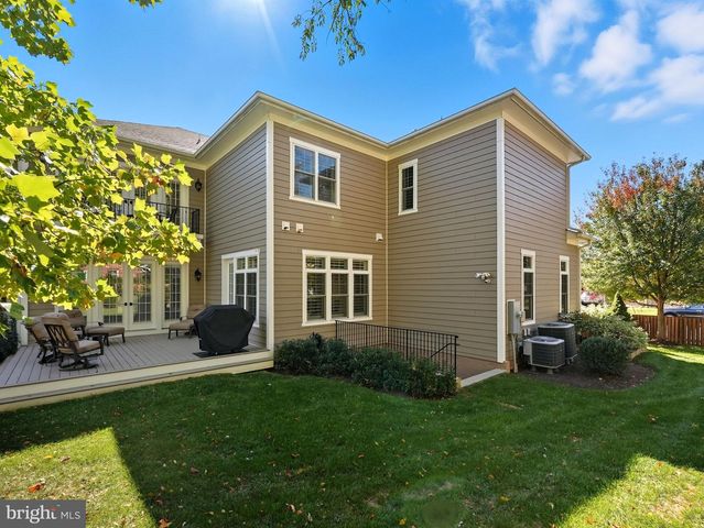 609 KINGSLEY RD SW, Vienna, VA 22180