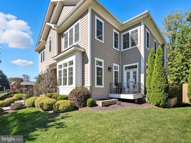 609 KINGSLEY RD SW, Vienna, VA 22180